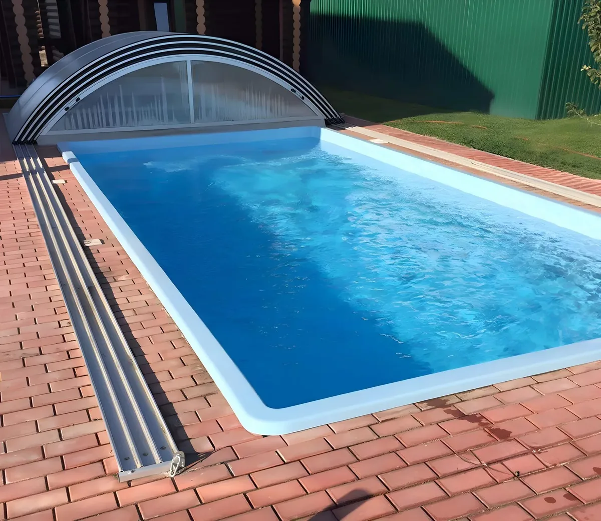 Laguna 7 — вечернее освещение в Димитровграде